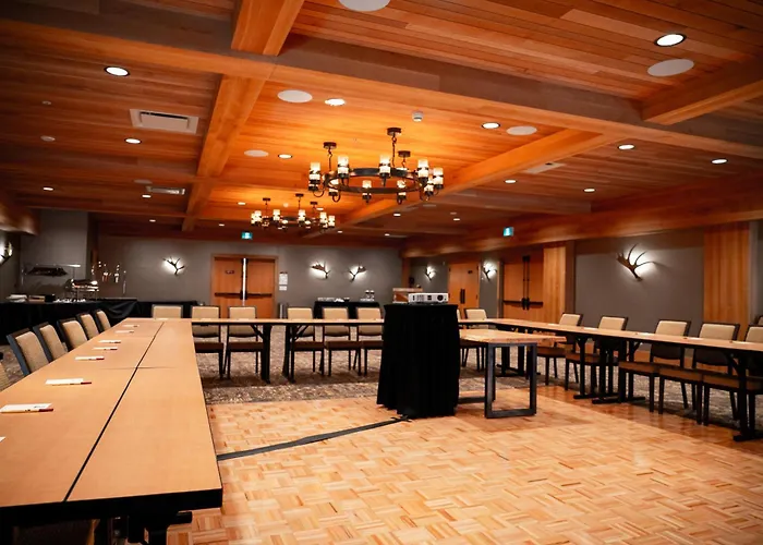 Moose Hotel And Suites Banff