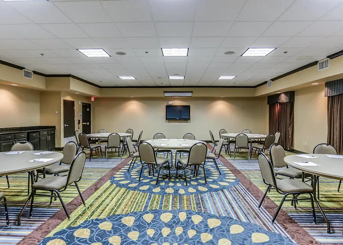 Holiday Inn Express Hotel & Suites Huntsville By Ihg