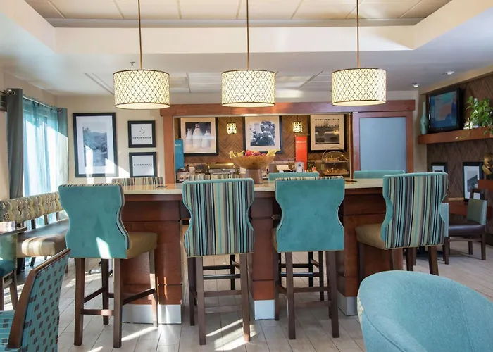 Summersville Hotels