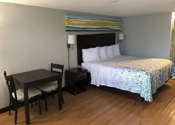 Hometowne Studios By Red Roof Augusta