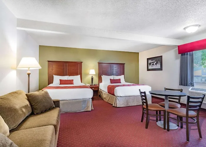 Baymont By Wyndham Bozeman Motel