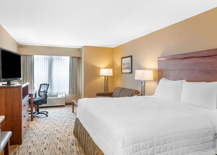 Best Western Plus Columbia River Inn Cascade Locks