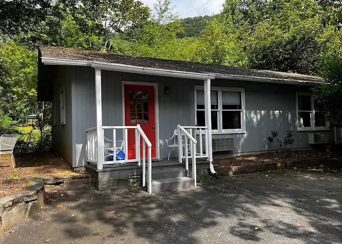 Meadowlark Motel With Restaurant & Bar Maggie Valley