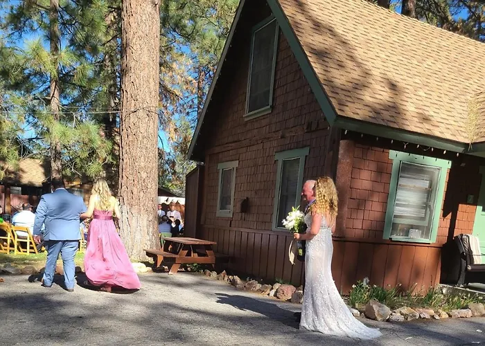 Golden Bear Inc Aparthotel Big Bear Lake