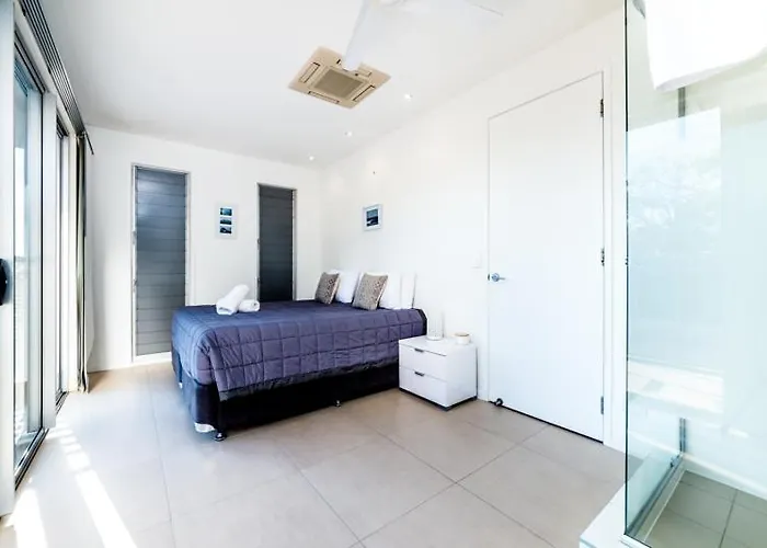 Sunshine Coast Hotels