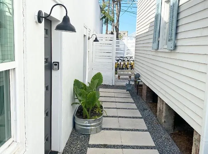 The Pink Room At Emily'S On The Island Galveston