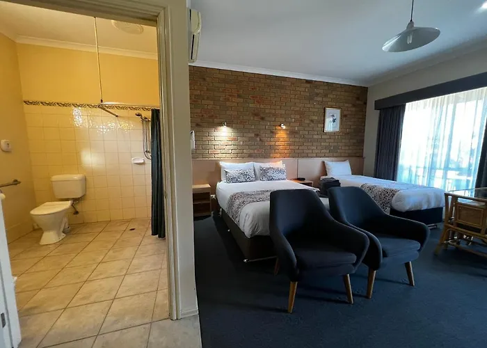Moama Hotels
