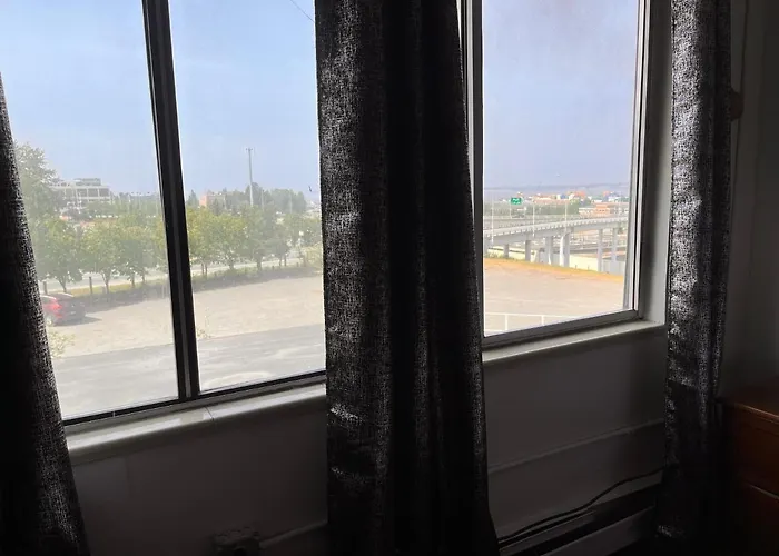 Ramada Downtown By Wyndham Anchorage Hotel