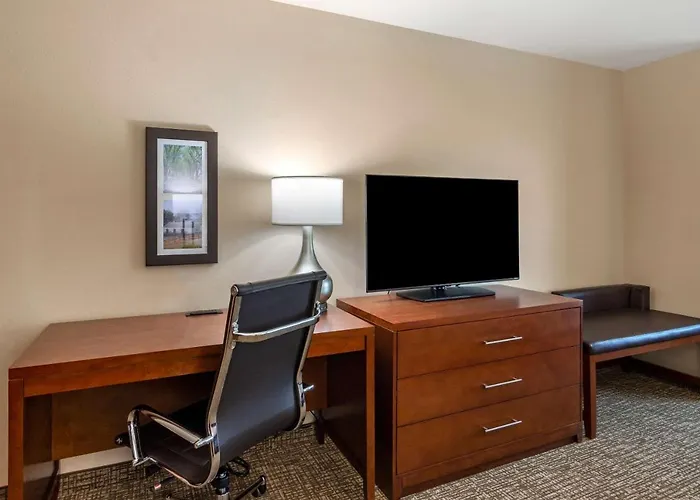 Comfort Inn & Suites Charlottesville Hollymead Town Center