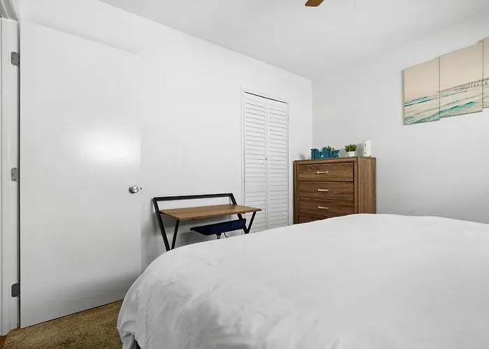 The Green Haven, 1 Minute Walk To The Beach And Restaurants, King Beds, Beach Amenities Ventura