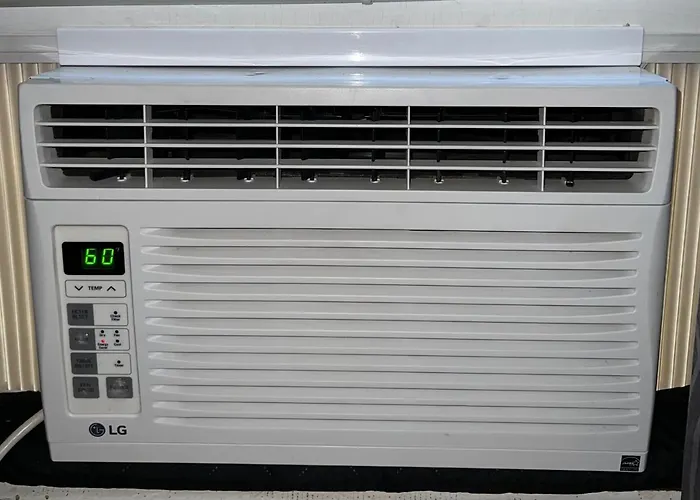 Pacifico'S Place “2C” Hartford