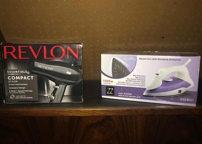 Pacifico'S Place "B" Hartford