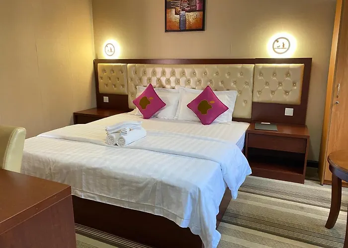 Diwulepitiya Hotels