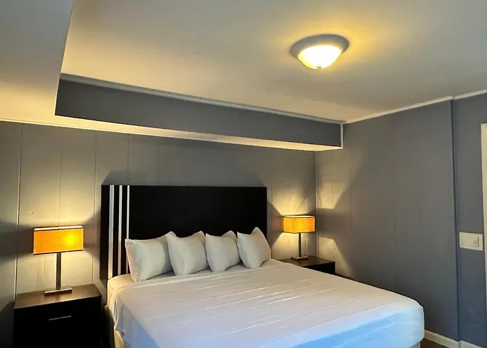 Community Court Motel Saratoga Springs