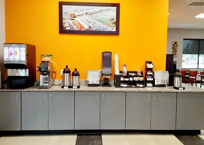 Howard Johnson By Wyndham Florence