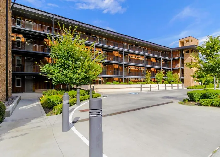 Chelan Resort Suites: Water Sunset