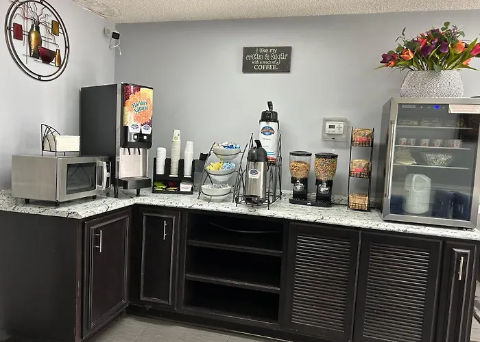 Baymont By Wyndham Albany At Albany Mall