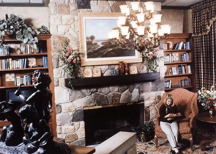 Ramada By Wyndham Greensburg Hotel & Conference Center