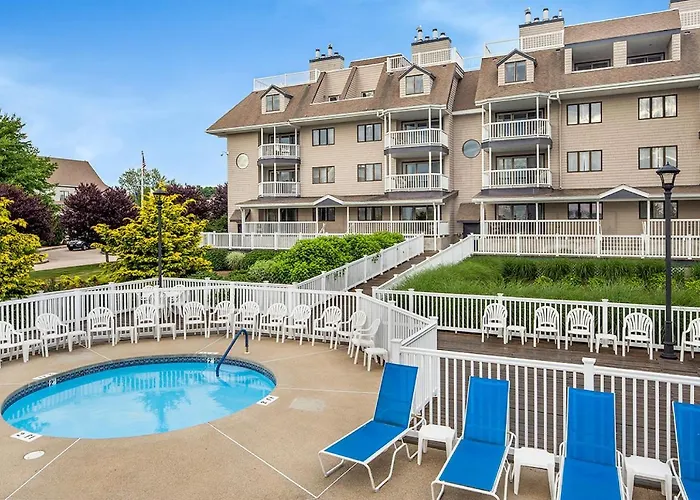 Wellington Resort Newport