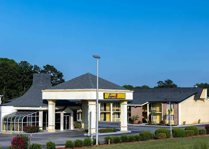 Super 8 By Wyndham Mcdonough Ga Hotel