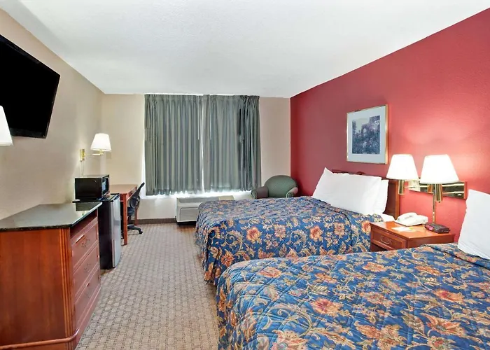 Days Inn By Wyndham Marietta-Atlanta-Delk Road