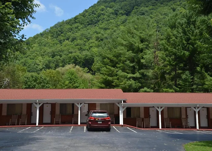 Travelowes Motel - Maggie Valley