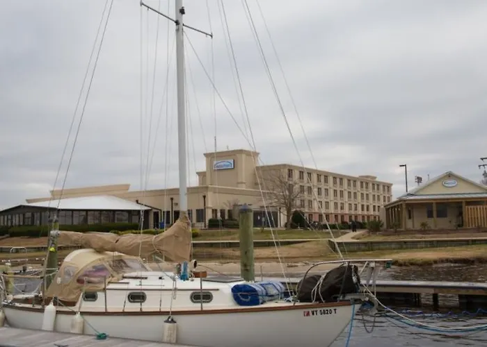 Bridgepointe Hotel & Marina New Bern