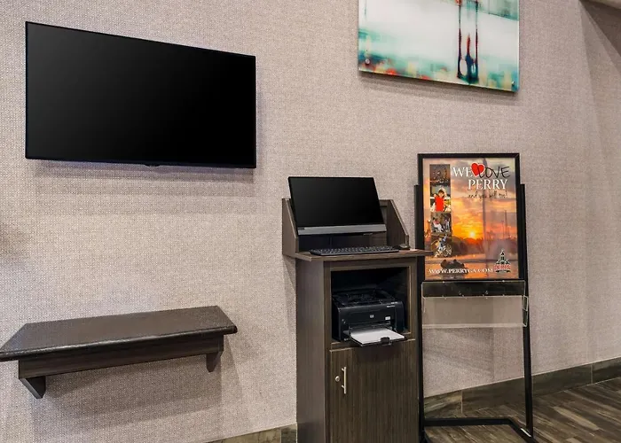 Best Western Bradbury Inn & Suites Perry