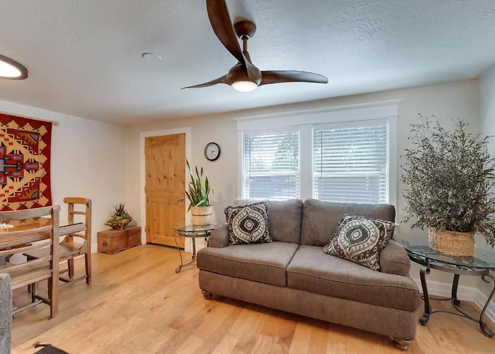 Stone Lizard Lodge Blanding