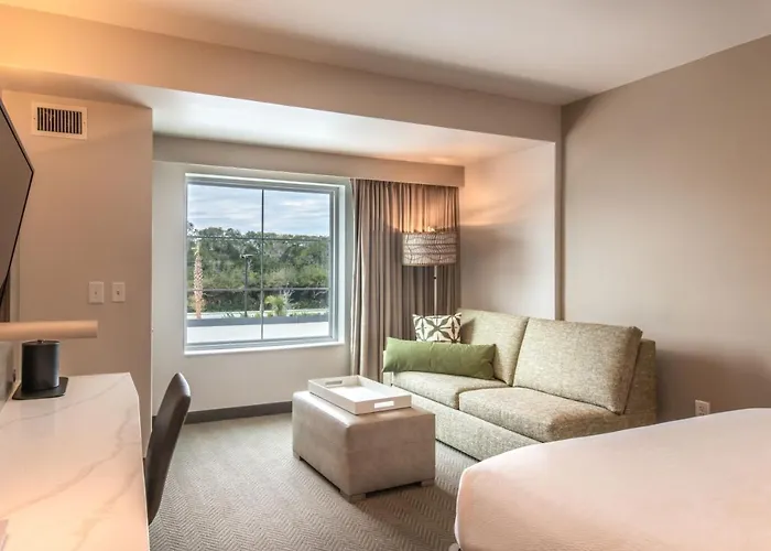 Courtyard By Marriott Jekyll Island Hotel