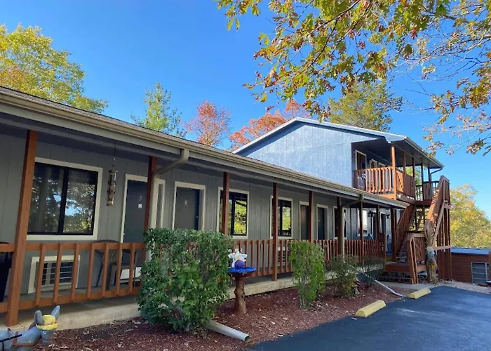 Shady Acre Inn And Suites Branson West