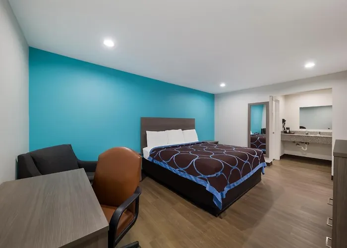 Super 8 By Wyndham Wichita Falls