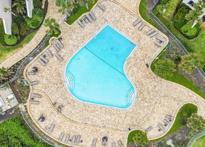 Beautiful Condo With Gorgeous Ocean Views From Balcony + Shared Pool & Free Wifi Franklintown