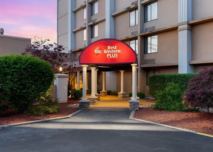 Best Western Plus The Charles Hotel Saint Charles