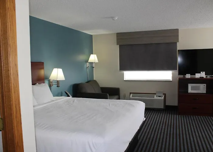 Reston Inn & Suites Spencer