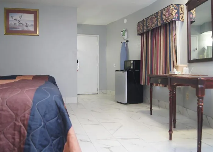 Holiday Lodge & Suites Mcalester