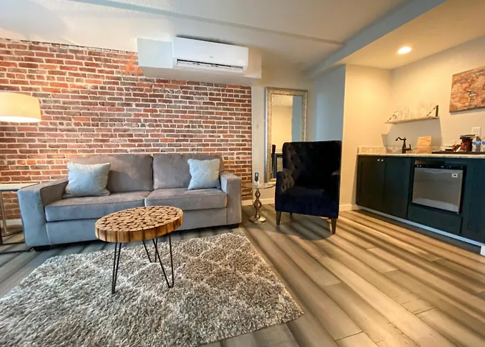 Artisan Downtown Hotel DeLand