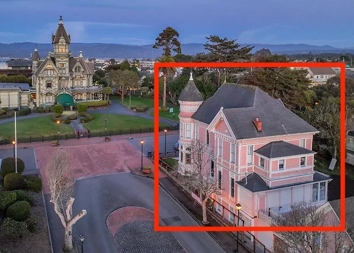 Pinc Lady Mansion Hotel Eureka