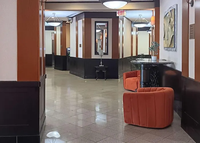 Clarion Hotel & Suites Mount Laurel