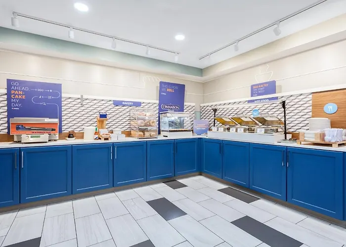 Holiday Inn Express & Suites Williamsburg By Ihg