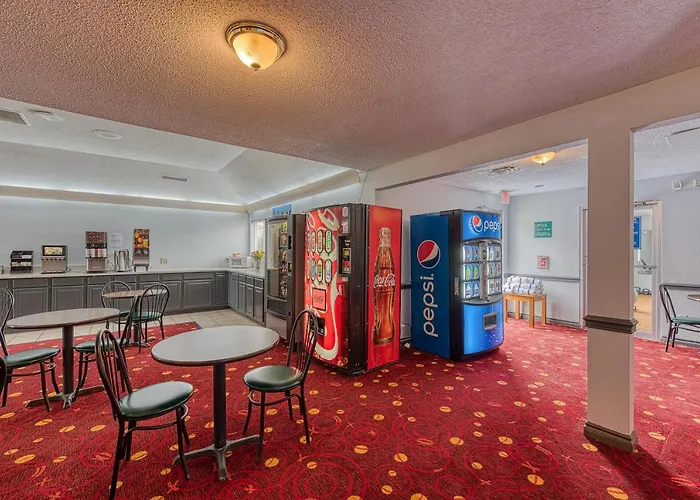 American Inn & Suites Dundee