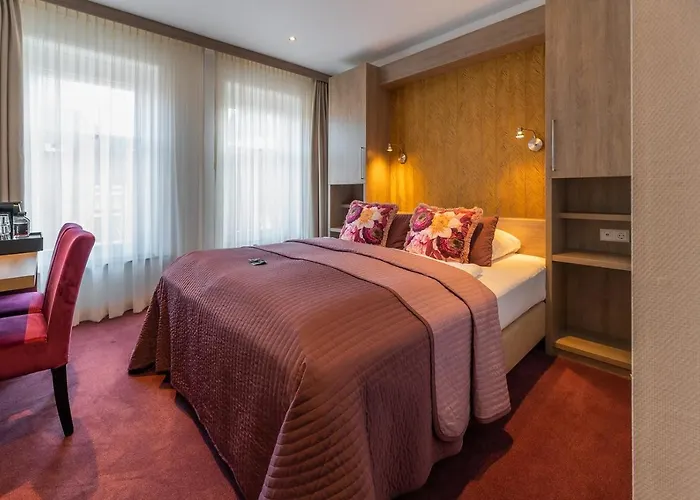 Bruinisse Hotels