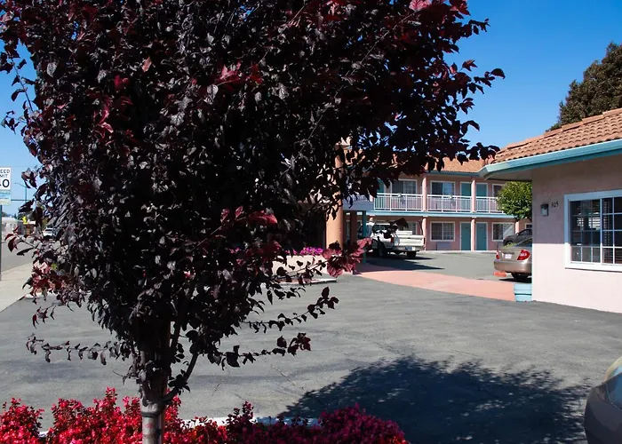 Discovery Inn Hayward