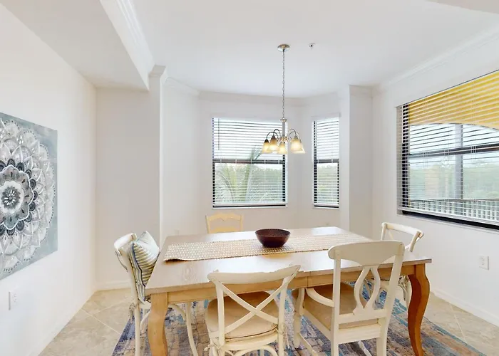 Lakeside Serenity Naples