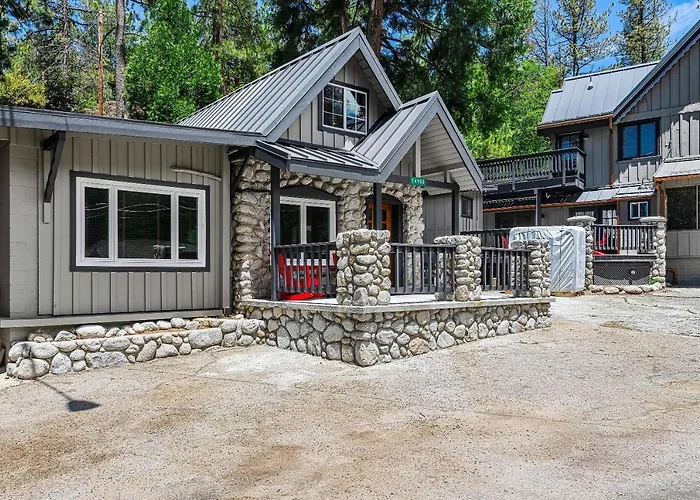 The Creekstone Hotel Idyllwild