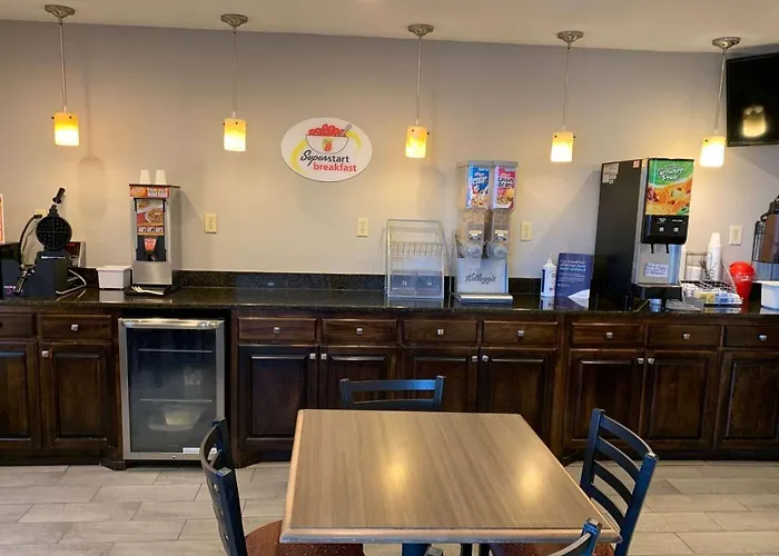 Super 8 By Wyndham Jackson Motel