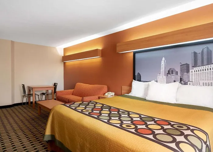 Super 8 By Wyndham Columbus West Hotel
