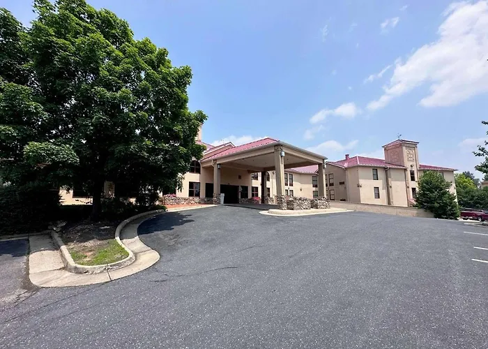 Wingate By Wyndham Waynesboro Hotel