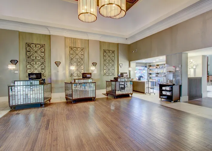 Crowne Plaza Charleston By Ihg Hotel North Charleston