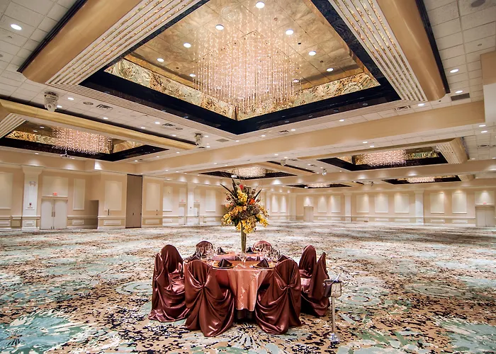 Crowne Plaza Executive Center Baton Rouge By Ihg Hotel